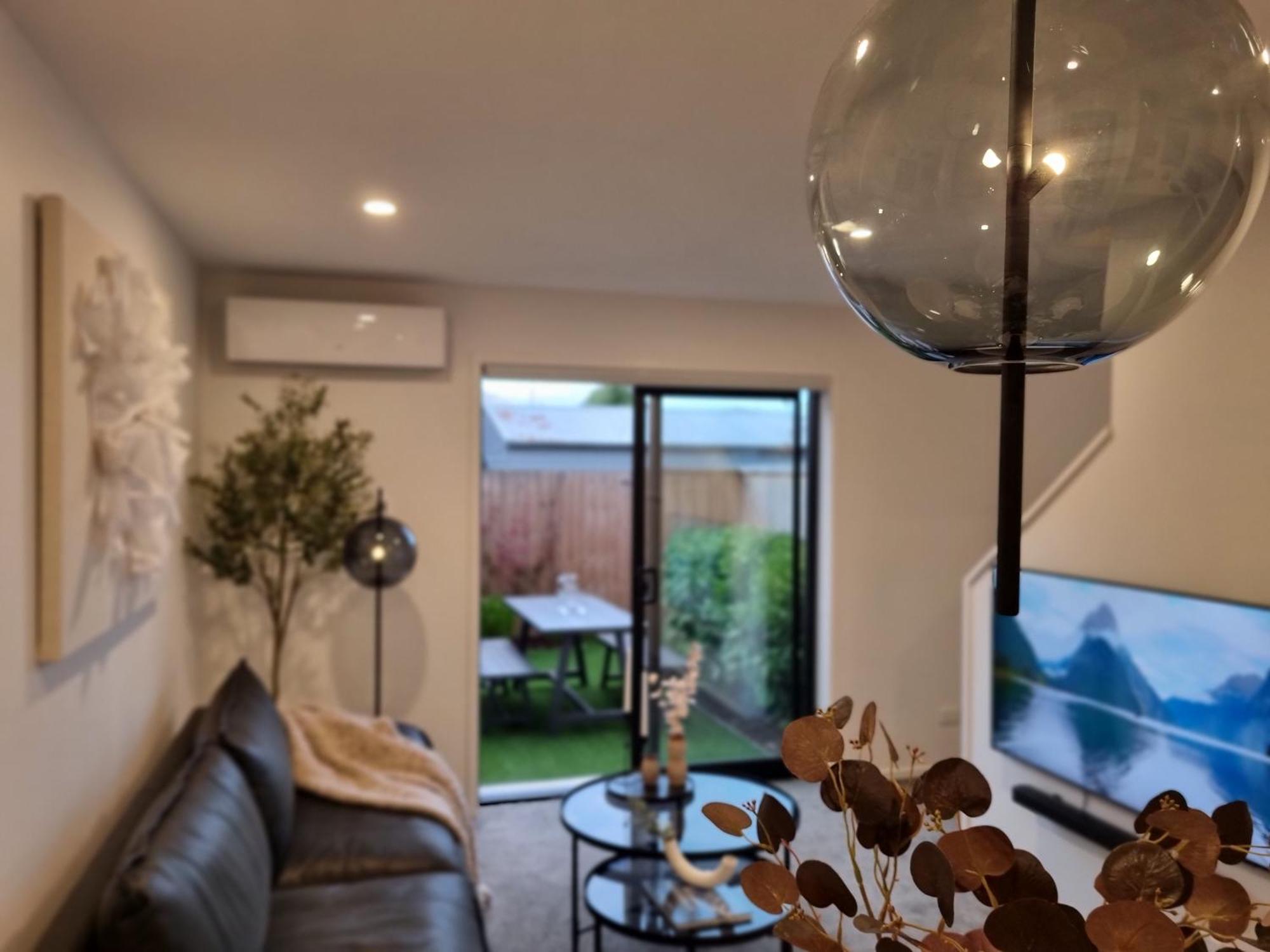 Apartamento Cloud Nine Elegant Escape Awaits Christchurch Exterior foto