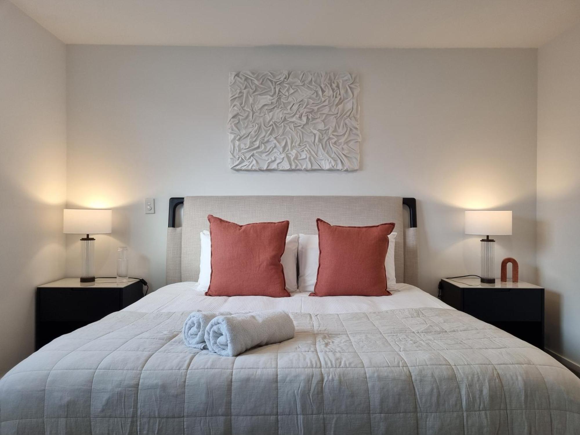 Apartamento Cloud Nine Elegant Escape Awaits Christchurch Exterior foto