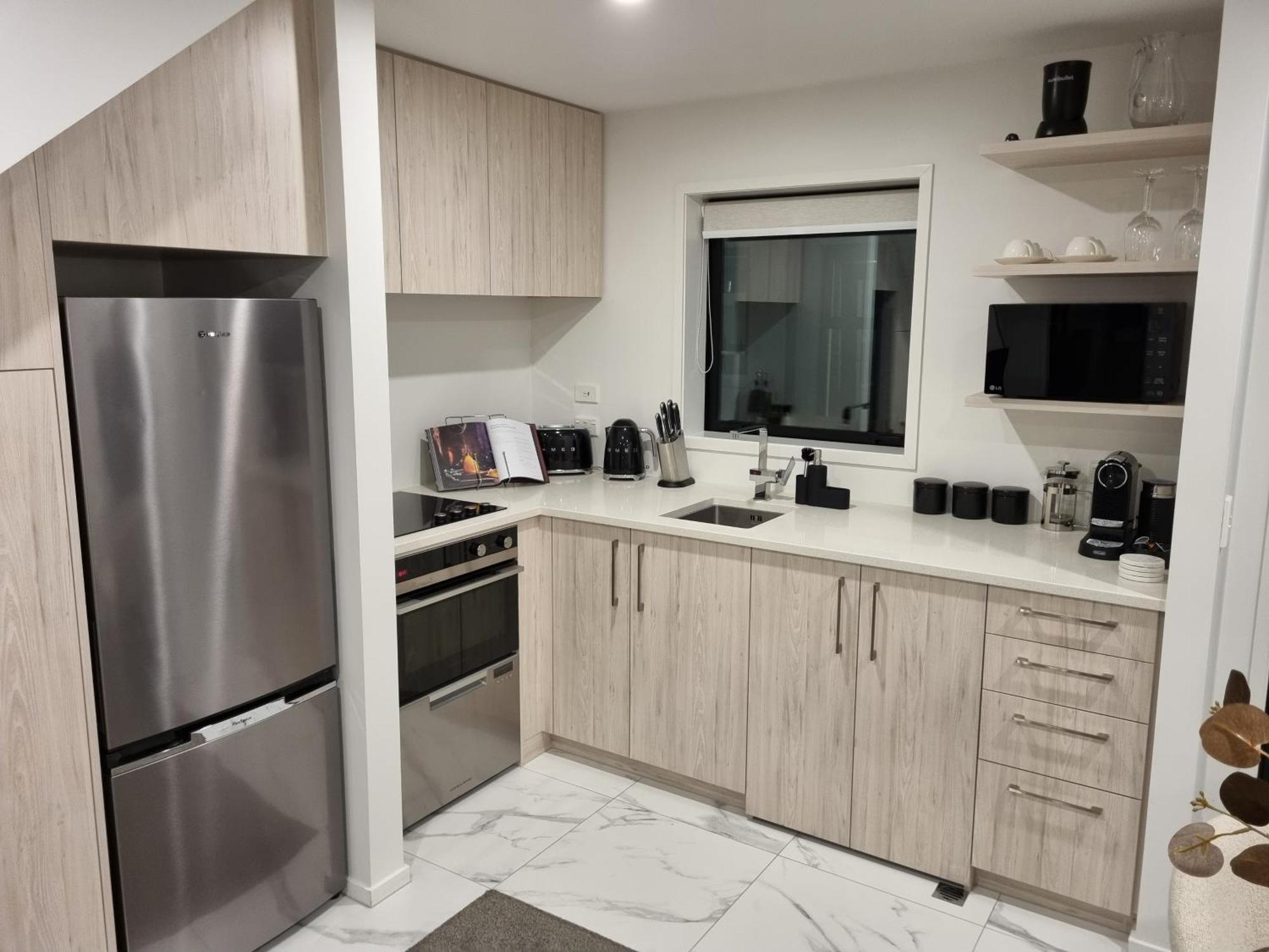 Apartamento Cloud Nine Elegant Escape Awaits Christchurch Exterior foto
