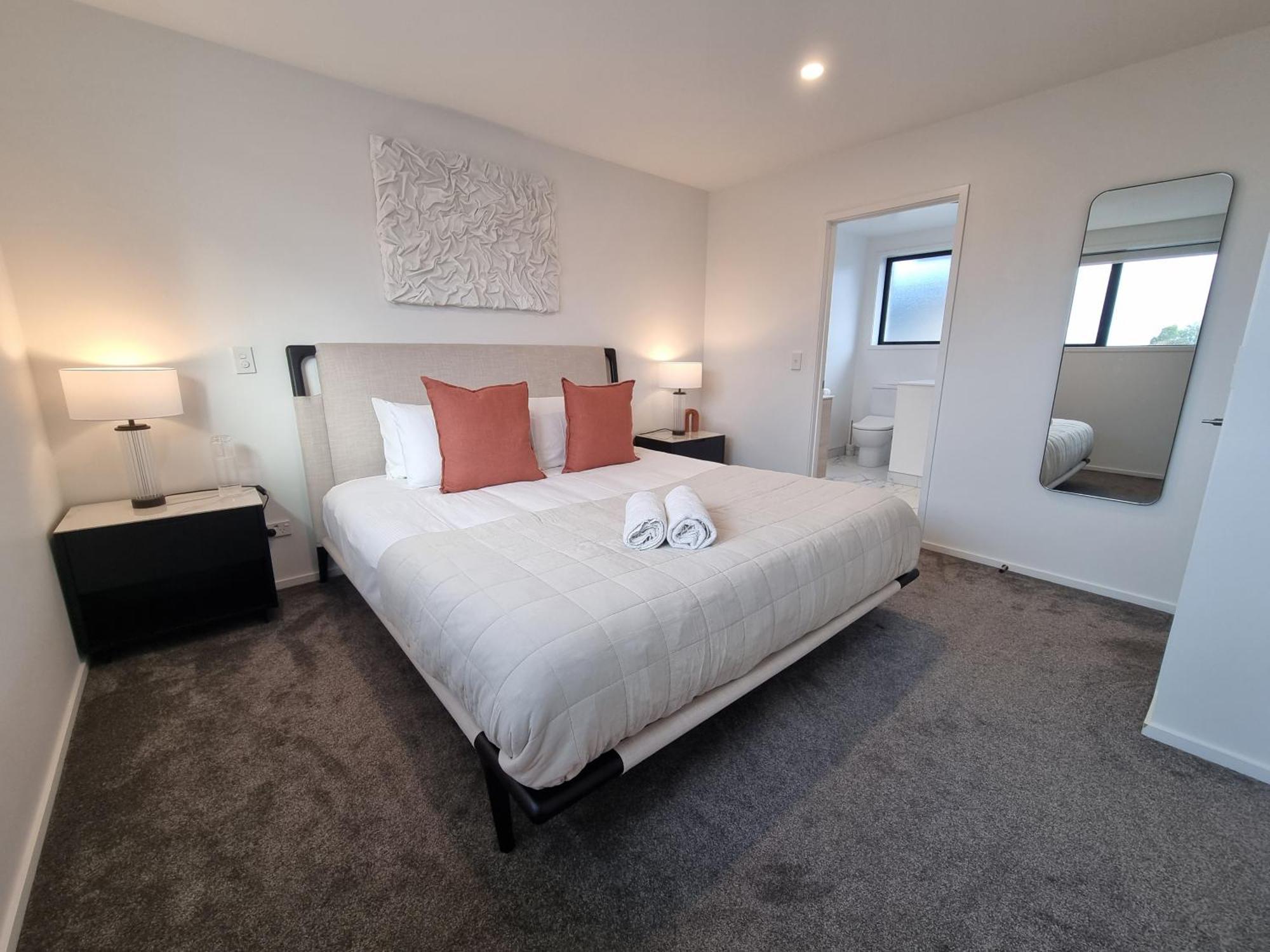 Apartamento Cloud Nine Elegant Escape Awaits Christchurch Exterior foto